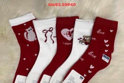 SKARPETY  Paczka: 40 par  Cena netto   3 zł