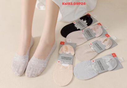 SKARPETY.  Paczka:     24 szt