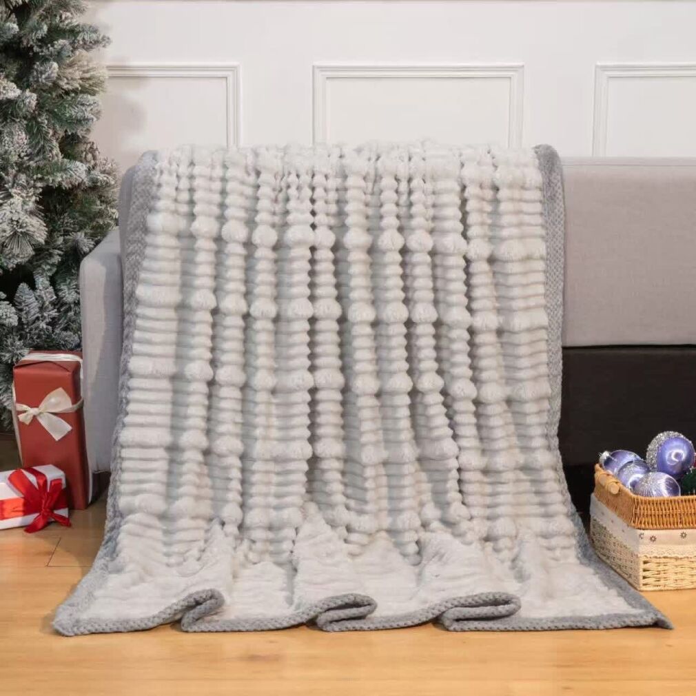 KOCE GRUBY. 300gram 160x200cm  Cena netto 30 zł