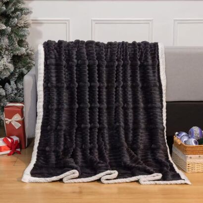 KOCE GRUBY. 300gram 160x200cm  Cena netto   28 zł