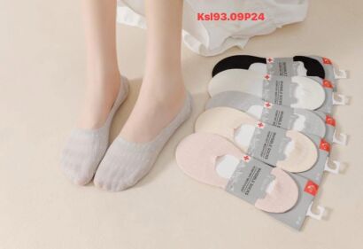 SKARPETY.  Paczka:     24 szt