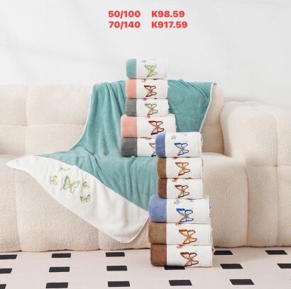 RĘCZNIKI 70x140 cm.  Paczka 12 szt,  mix kolor