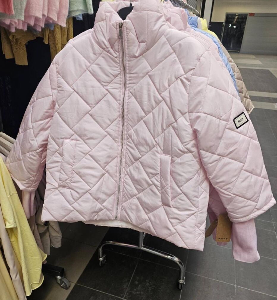 KURTKI    UNI   PACZKA  6 SZT/1MIX