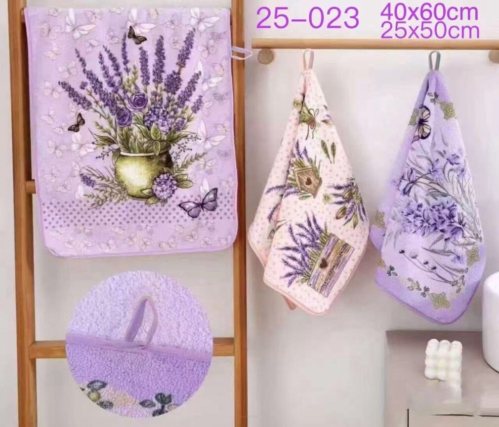 Ścierki mikrofibry  Rozmiar: 40 x 60 cm.  Paczka: 20 szt mix  Cena: 5.5 zł