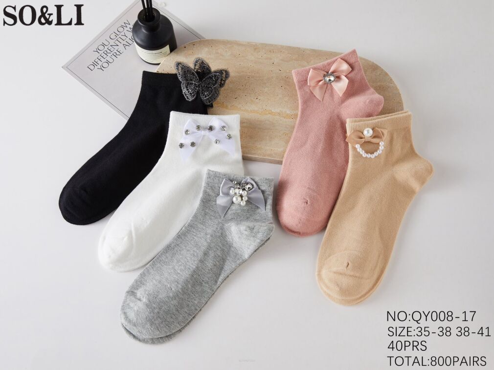 SKARPETY   Paczka:    40 par  Cena.   3.2 zł